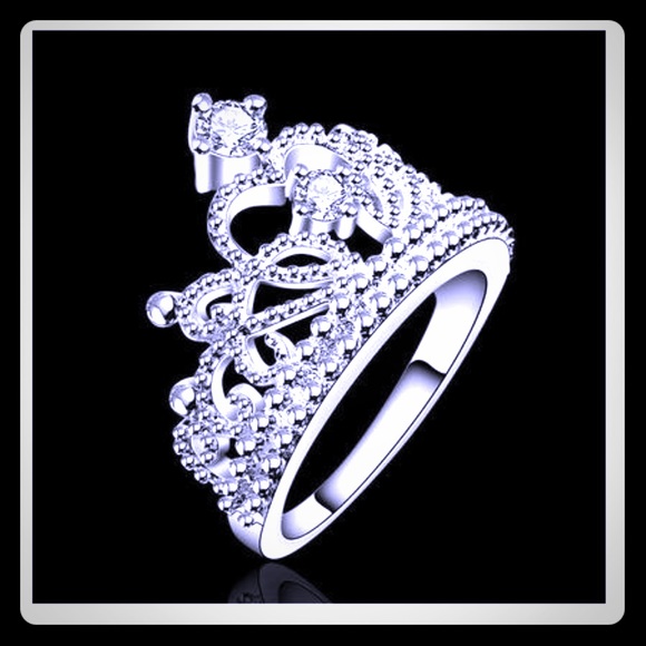 Jewelry - Gorgeous Crown/Tiara Ring Princess | Queen